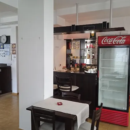 до 25 човека