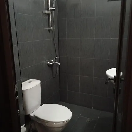 до 25 човека Hotel 2*