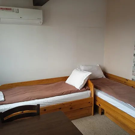 до 25 човека Hotel