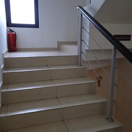 Отель до 25 човека 2*