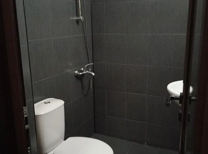 до 25 човека Hotel 2*